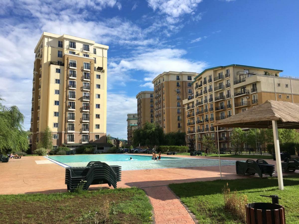 Cretuleasca Luxury Apartment With Pool In North Bucharest מראה חיצוני תמונה