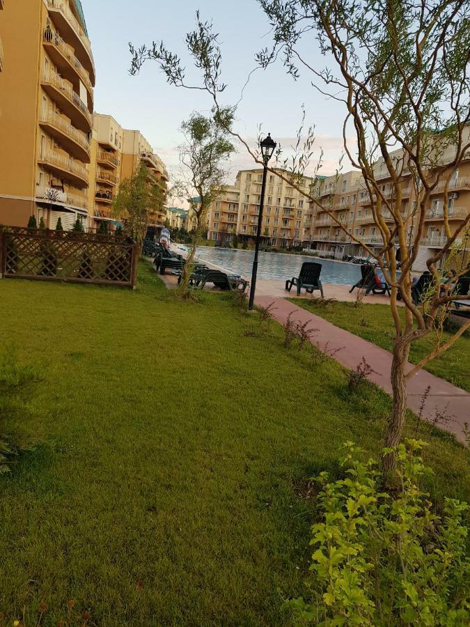 Cretuleasca Luxury Apartment With Pool In North Bucharest מראה חיצוני תמונה