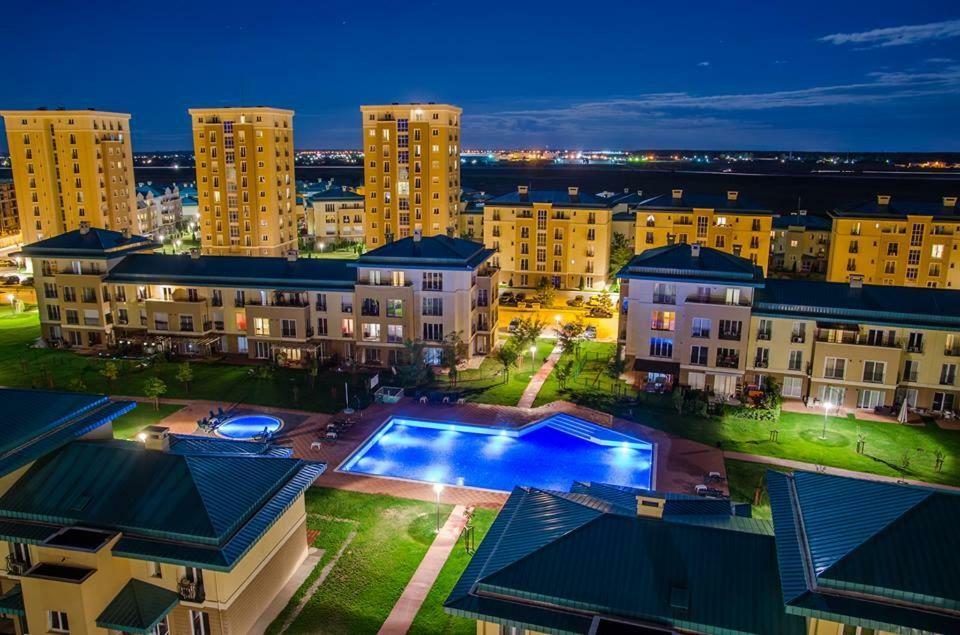 Cretuleasca Luxury Apartment With Pool In North Bucharest מראה חיצוני תמונה
