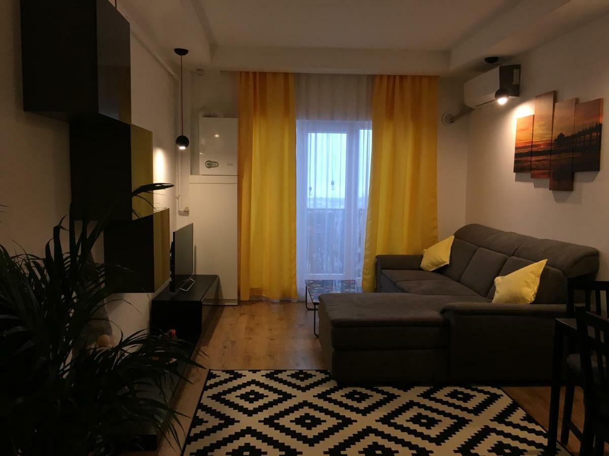 Cretuleasca Luxury Apartment With Pool In North Bucharest מראה חיצוני תמונה