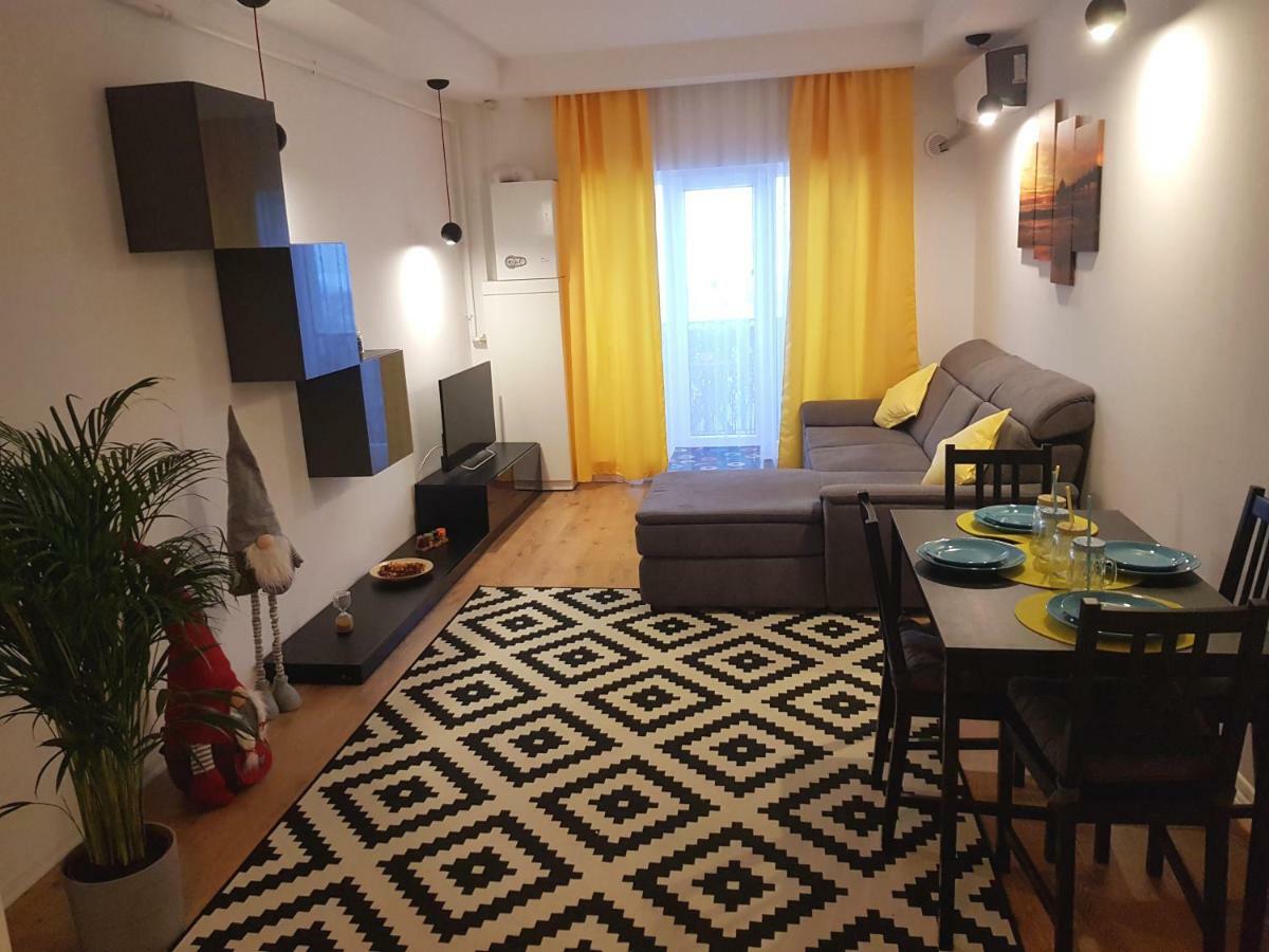 Cretuleasca Luxury Apartment With Pool In North Bucharest מראה חיצוני תמונה